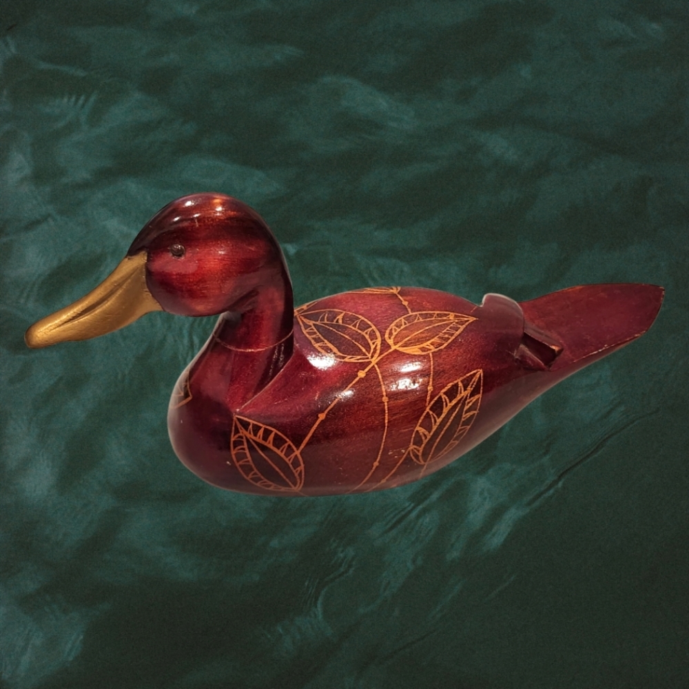 Vintage Amc Wood Carved Duck Red With Leaves‎ Hand Craved 12" - Picture 2 of 7